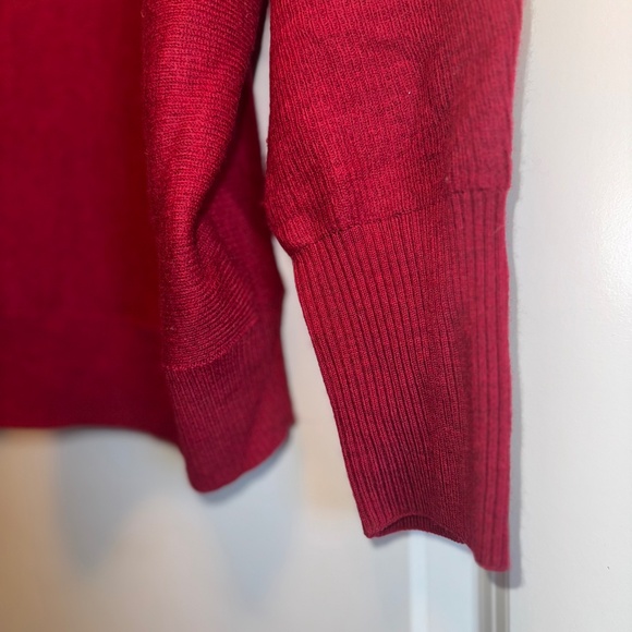 TAHARI Extrafine Merino Wool Cowl Turtleneck Sweater Red XL - Picture 5 of 8